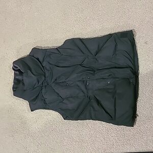 Under Armor womens puffer vest sz M